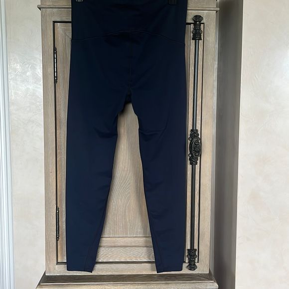 SPANX Look At Me Now Seamless
Compression High Waisted Leggings Navy
Blue 1X - Picture 5 of 9